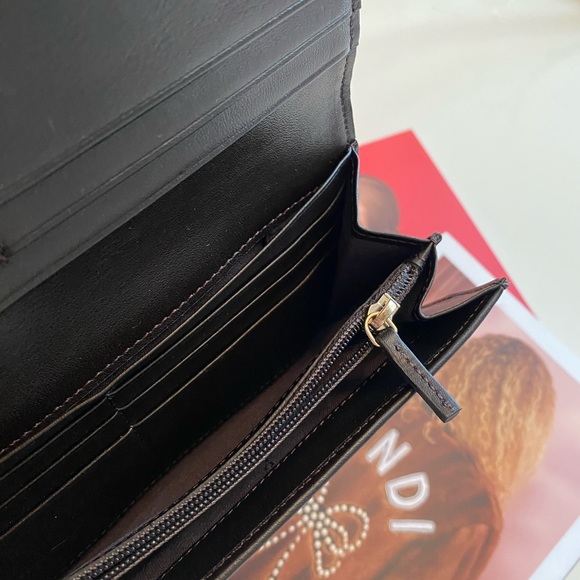 Fendi zucca wallet with gold logo and tortoiseshell. - Picture 6 of 16